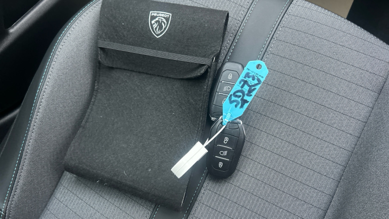 Peugeot 208 1.2 PureTech 100 Allure Premium + 5dr Petrol Hatchback